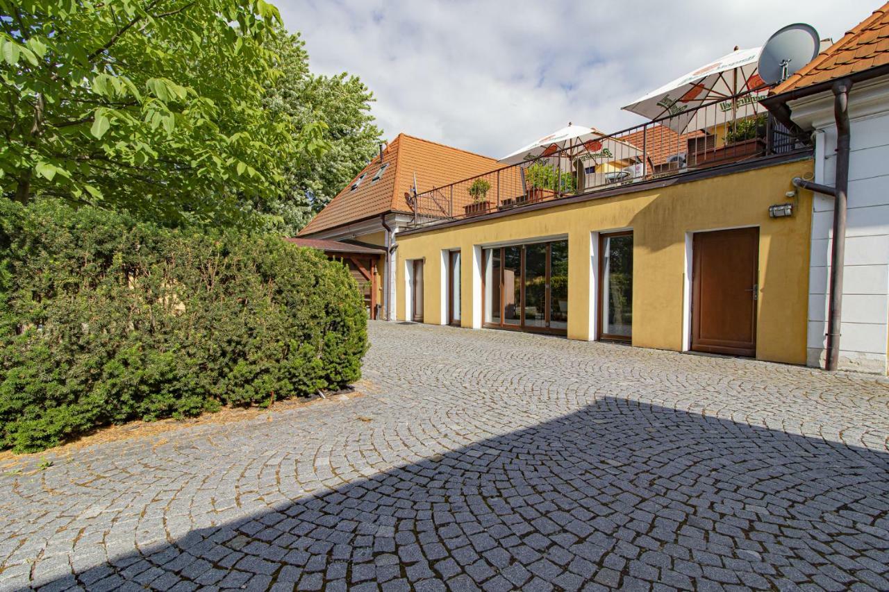 Ferienwohnung Historicky Dum U Lazni Třeboň Exterior foto